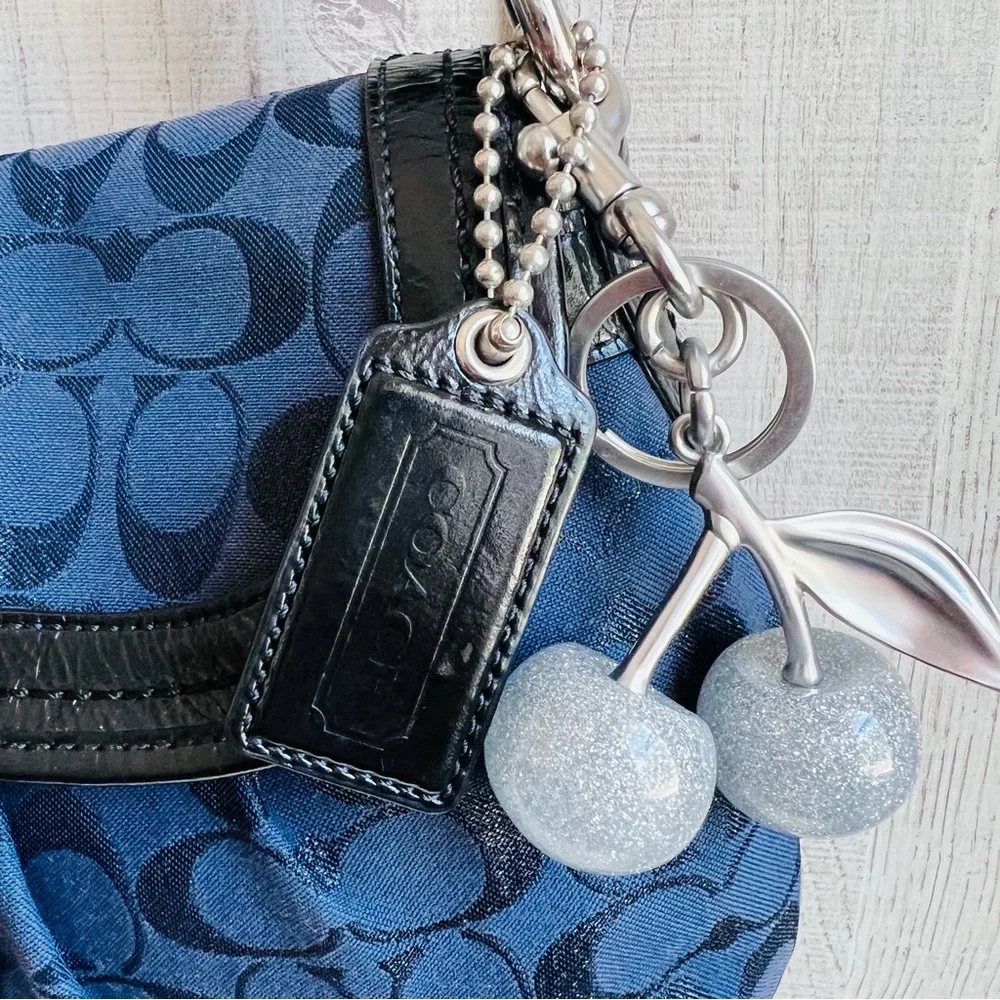 Coach Soho Shoulder Bag - Picture 2 of 11